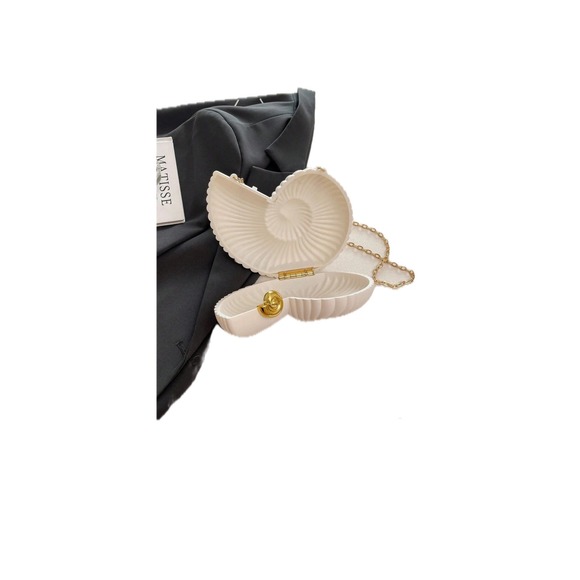 White Seashell Clutch Bag Nautilus Crossbody Purse Gold Chain Mermaidcore
